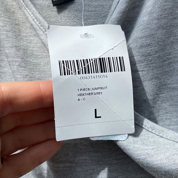 Forever 21 heather gray romper - Picture 3 of 10